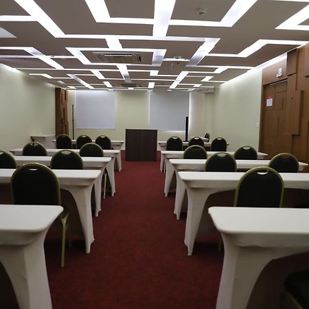 Ramada By Wyndham Manaus Torres Center Otel Dış mekan fotoğraf