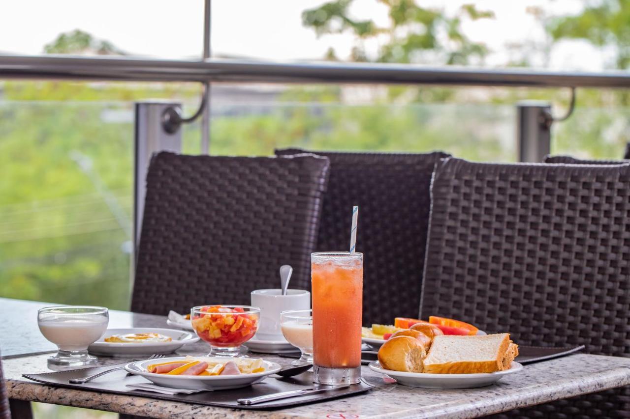 Ramada By Wyndham Manaus Torres Center Otel Dış mekan fotoğraf